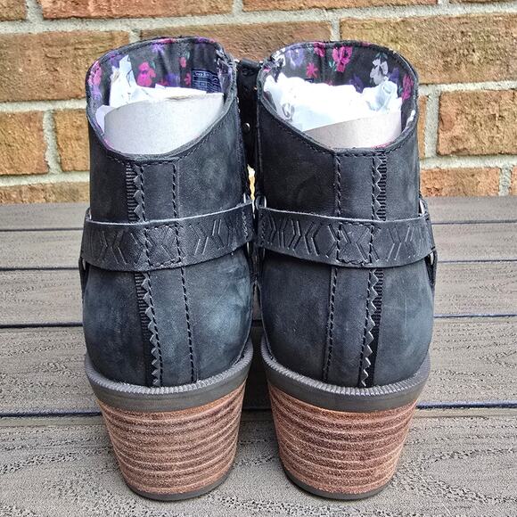 Teva Foxy Ankle Boots Women's Size 10 Black Nubuck Leather Side Zip Short Bootie - Picture 4 of 12